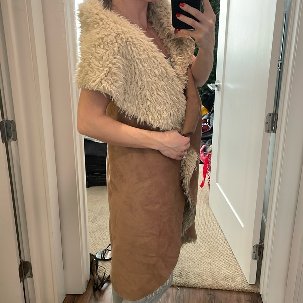 Western chic!!! Faux fur vest long